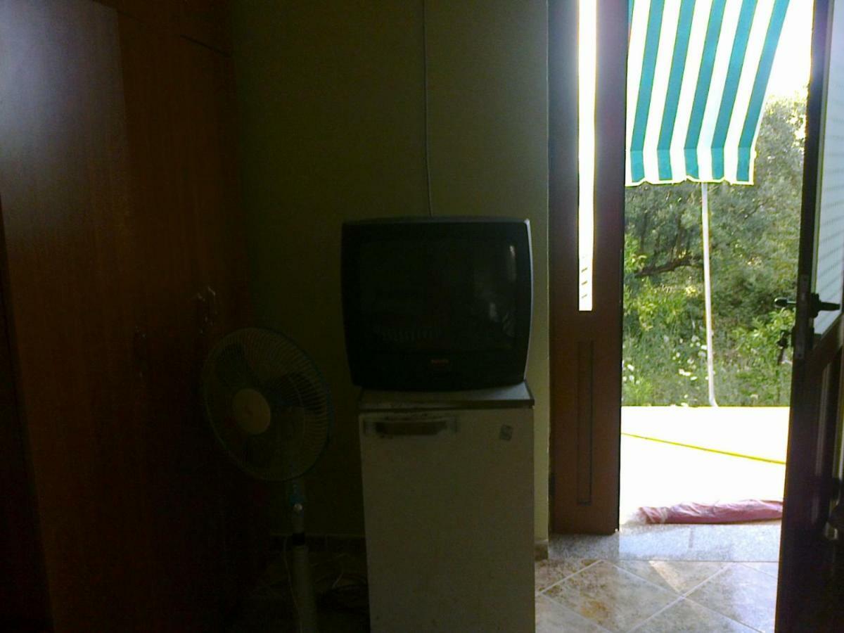 Mullaj Guest House Vlore Exterior photo